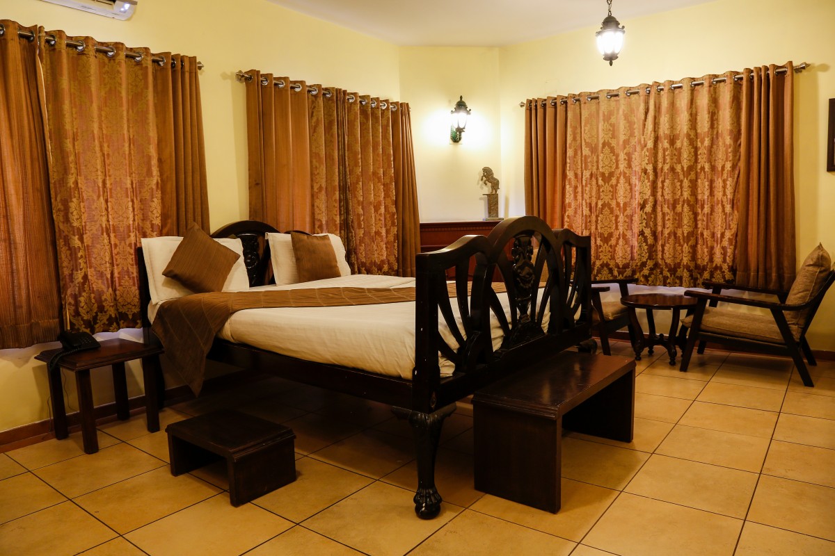 Mount abu hotels near nakki lake